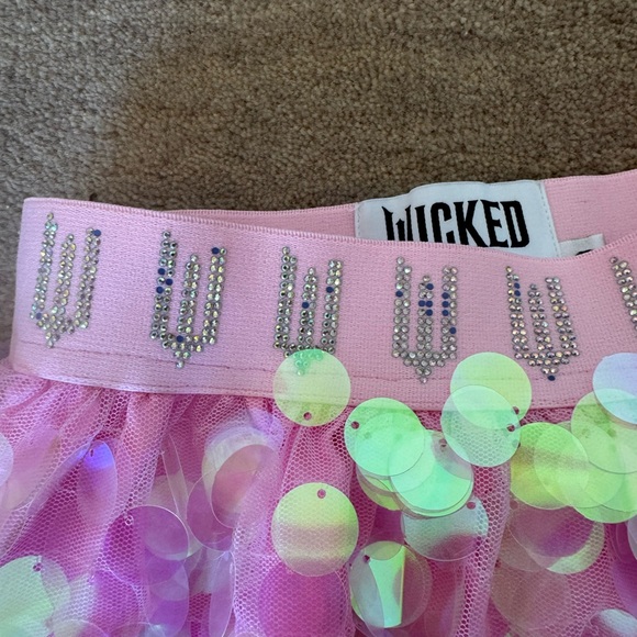 Lola + the boys wicked Glinda skirt - Picture 3 of 11